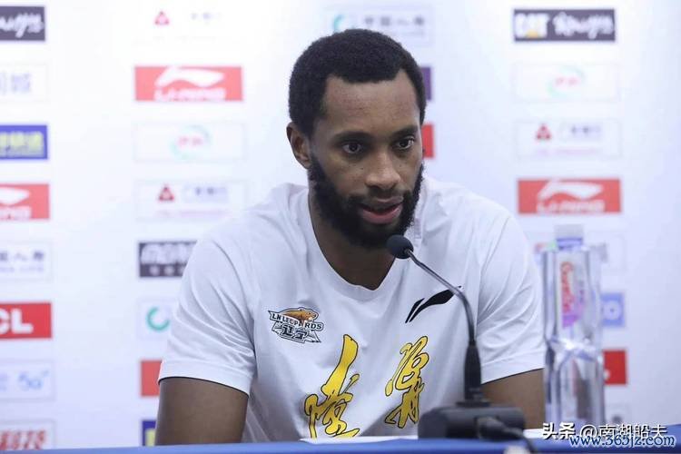 辽篮外援弗格荣膺FMVP 场均贡献26分5板3助