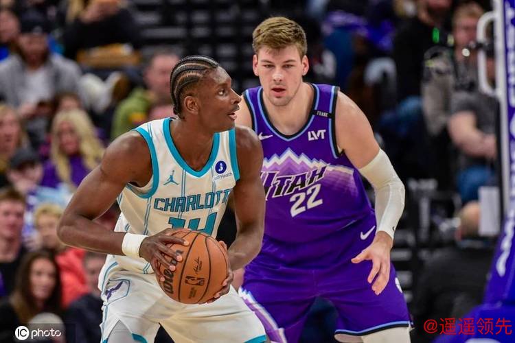 NBA-鲍尔17+5+5黄蜂9人上双150-95狂胜爵士55分