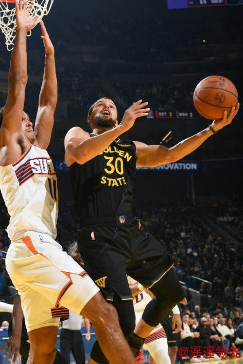 库里砍28分助勇士险胜太阳119-116，终结三连败