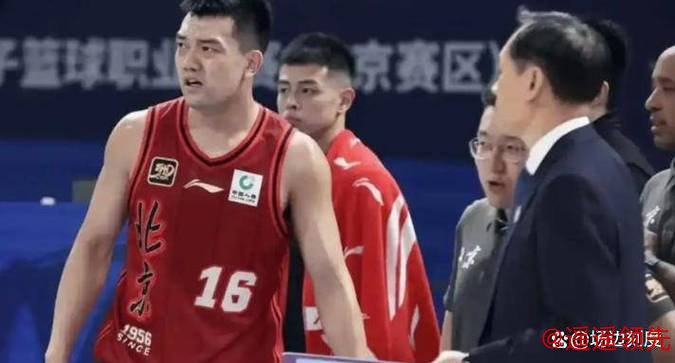 见鬼了！登场16分钟，所有数据打零，连犯规都没有，球迷直呼“真混子”